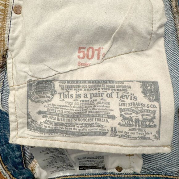 Levi's 501 Skinny, Mid rise, distressed Women's Jeans, cropped - Picture 4 of 5